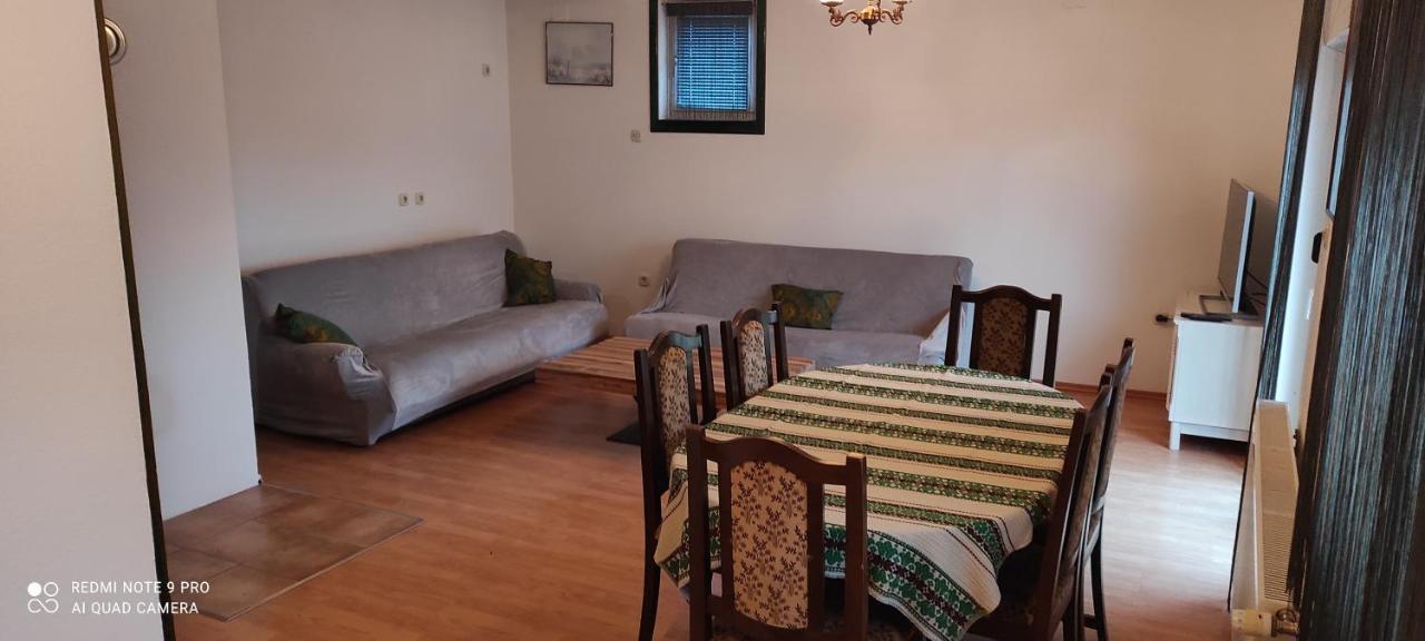 Apartman Mwa スラヴォンスキ・ブロド エクステリア 写真